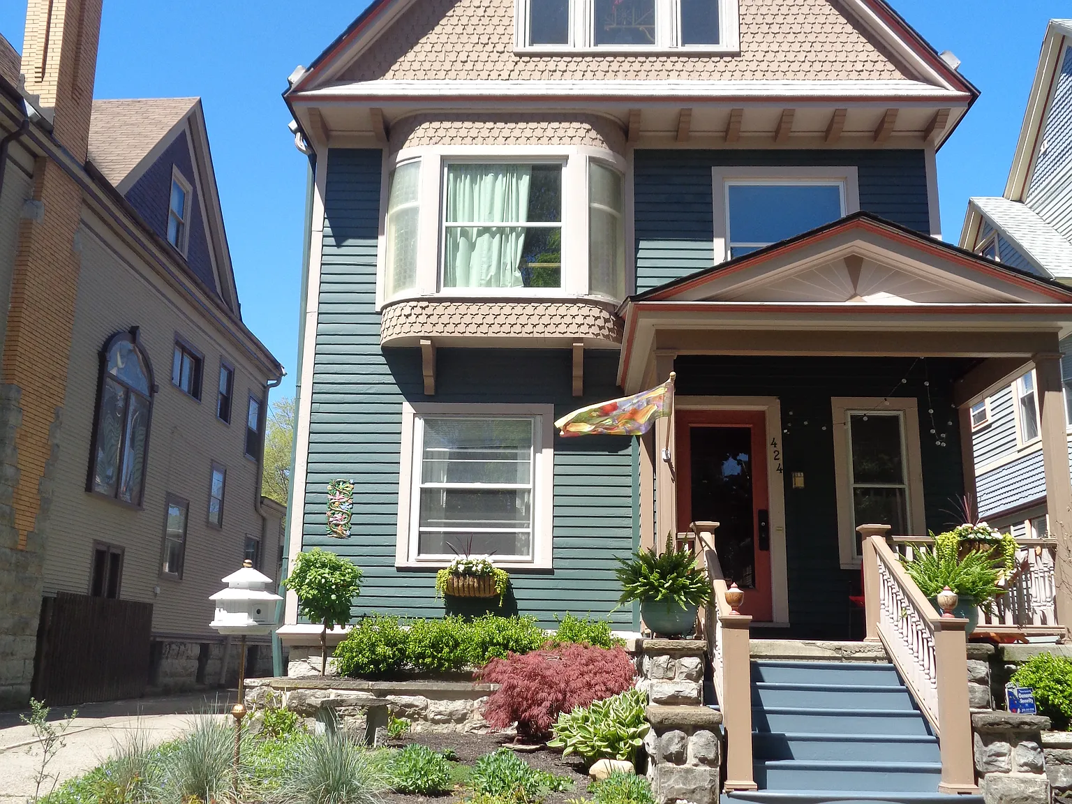 2 bed, 1100 sqft, $1,850 — Photo 1