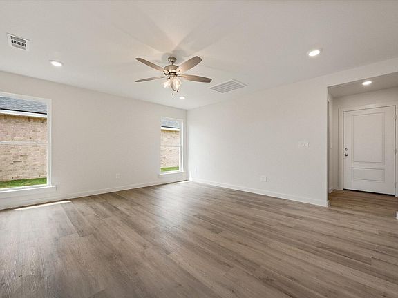 4th image of 7415 64th St