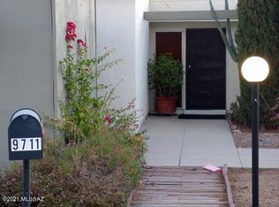 9711 E Laurel Ridge Dr, Tucson, AZ 85748