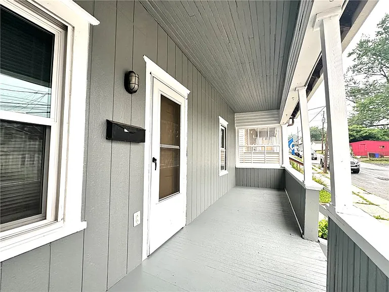 268 Avenue A — Photo 2