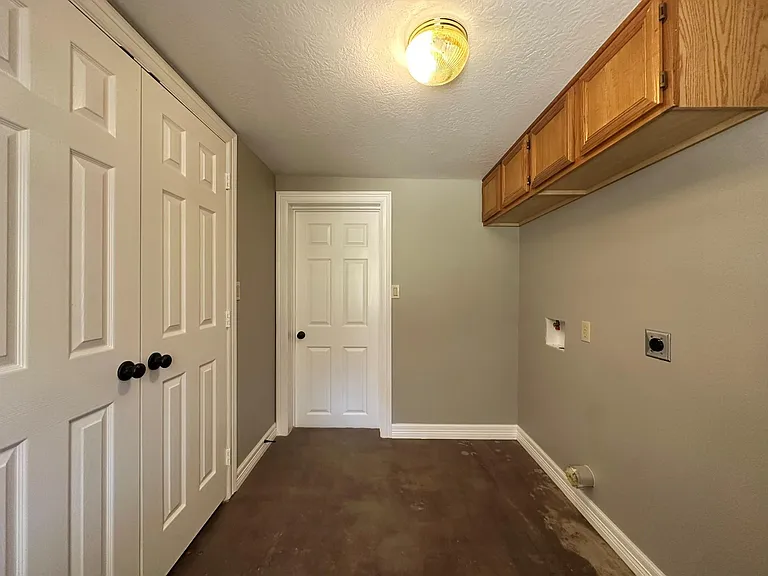 13868 Cedar Hill Dr — Photo 15