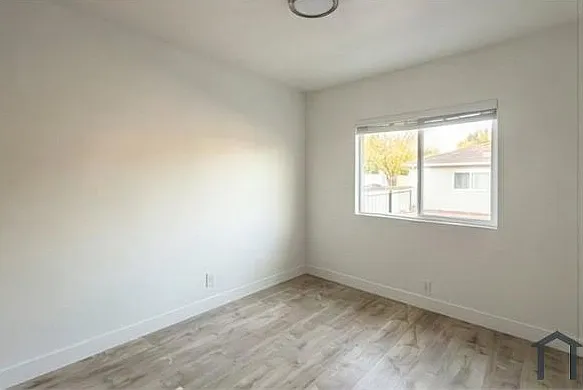 4362 Folsom St — Photo 2