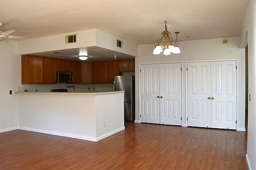 5 Terrace Dr Photo 1