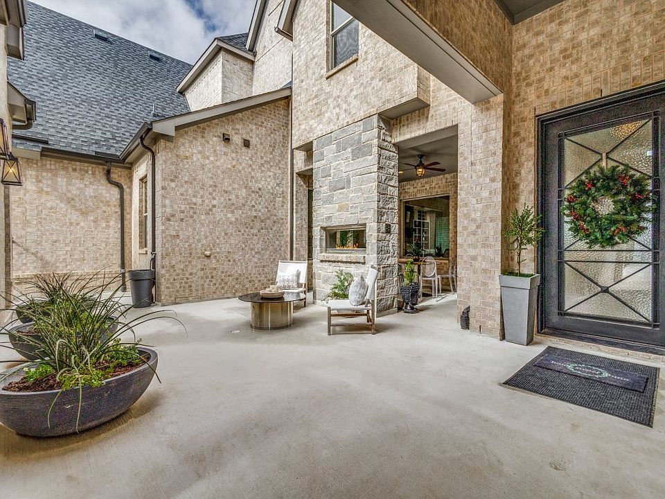 1st image of 2220 Highclere Pl