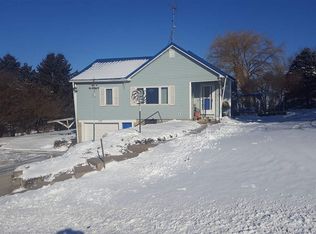 1468 Honeysuckle Dr, Monona, IA 52159