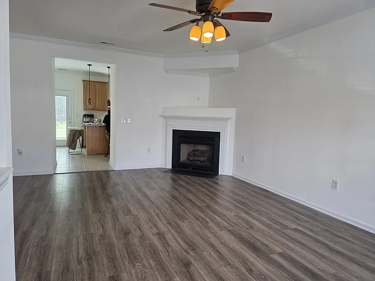 2412 Gaheris Ct — Photo 2