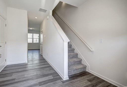 2nd image of 325 Penn Station Way