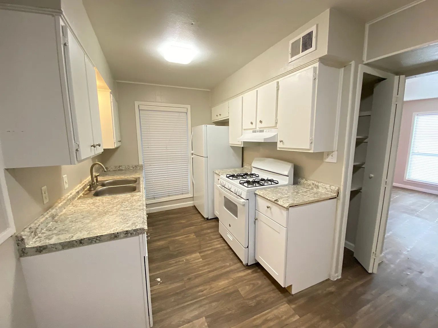 1 bed, 780 sqft, $750 — Photo 3