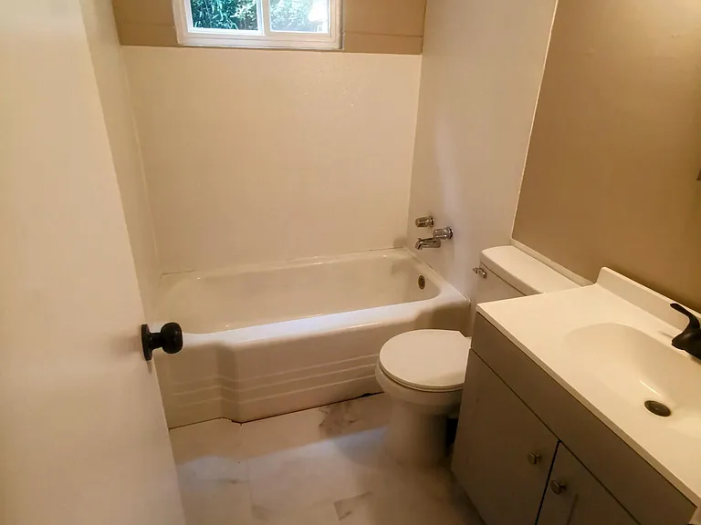 729 High St #B — Photo 17