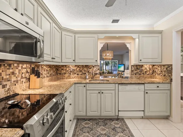 1600 SE St Lucie Blvd. #410, Stuart, FL 34996