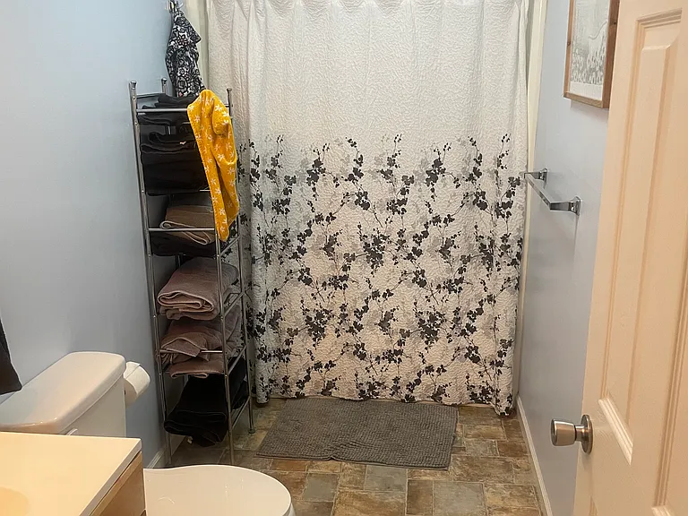 126 Ivanhoe Ln — Photo 10