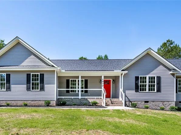 1970 Moody Fox Ln, Carson, VA 23830