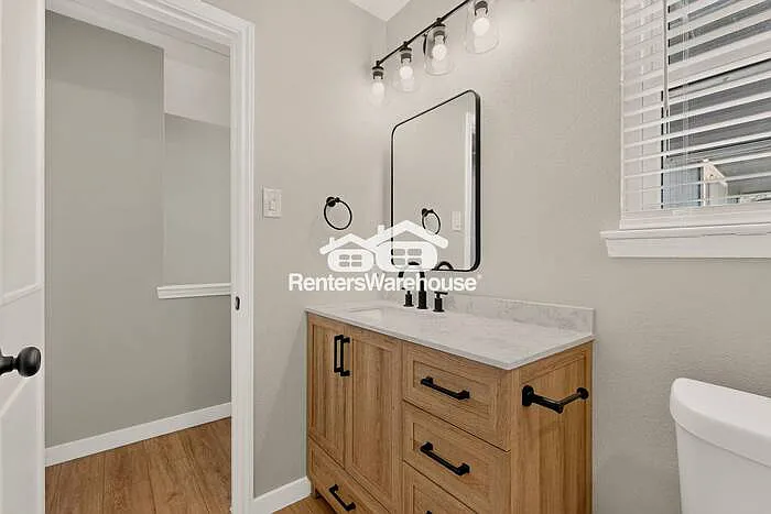 8008 Cornell Dr — Photo 31