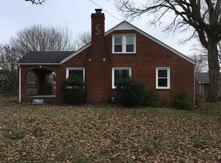 2326 E Lincoln St, Tullahoma, TN 37388