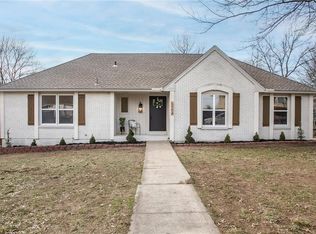 6904 NW Dawn Ln, Kansas City, MO 64151