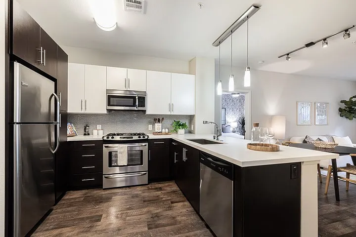 State-of-the-Art Kitchen | Elan Huntington Beach | Luxury Apartments Huntington Beach CA