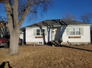 1216 Pinecrest Ave, Garden City, KS 67846