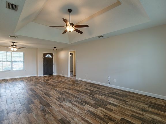 5th image of 5822 Barkley Ln