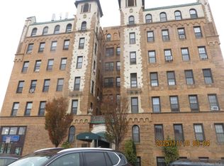 310 Riverside Blvd APT 3D, Long Beach, NY 11561