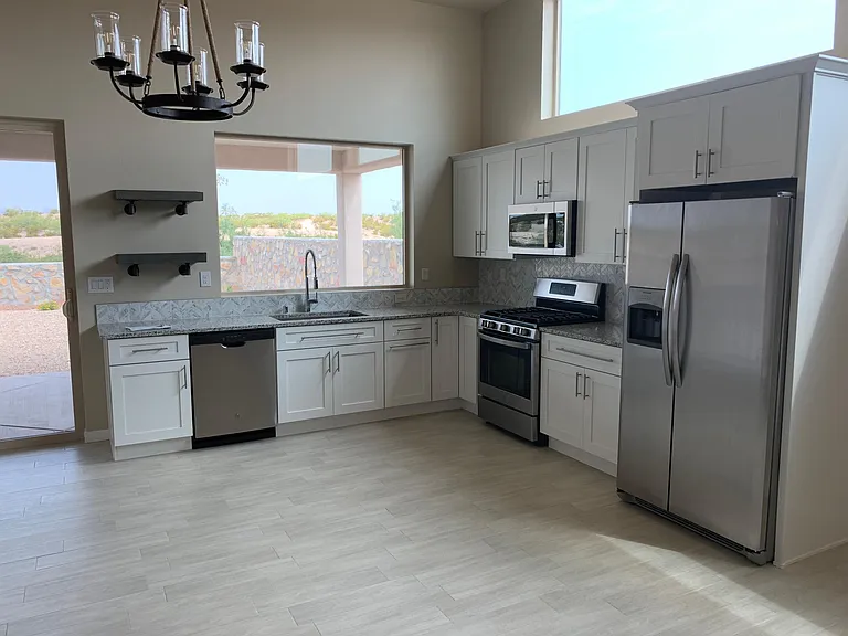 4607 Melrose Rd — Photo 7