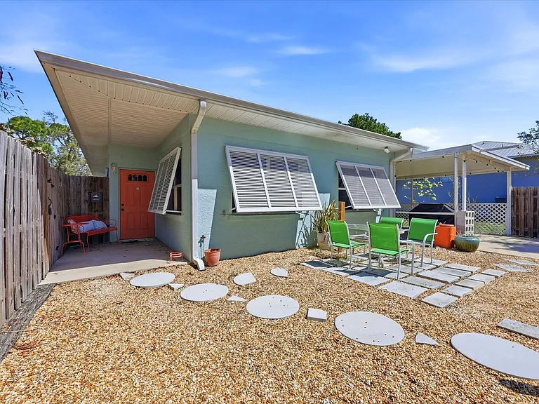 428 Court St — Photo 4