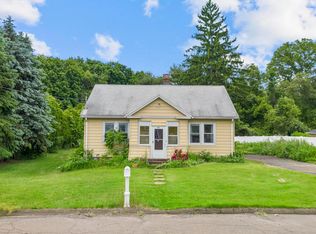 29 Gloria Pl, East Haven, CT 06512