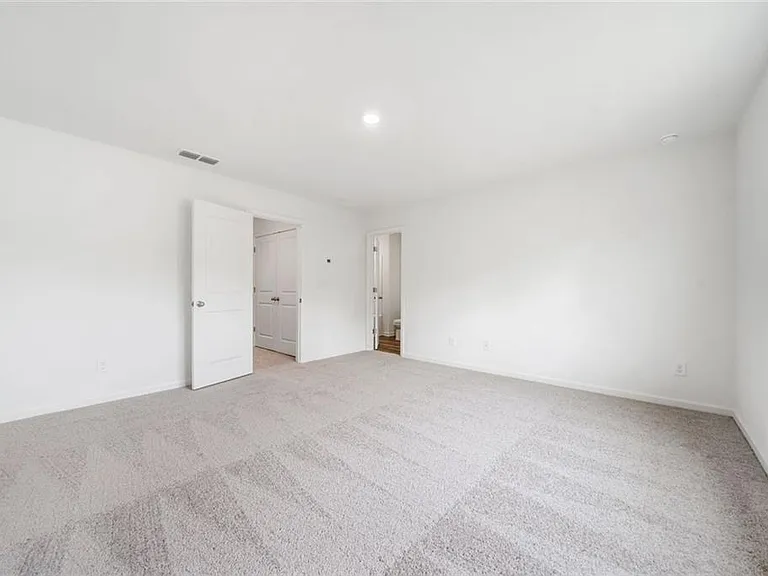 602 Jervis Way — Photo 34