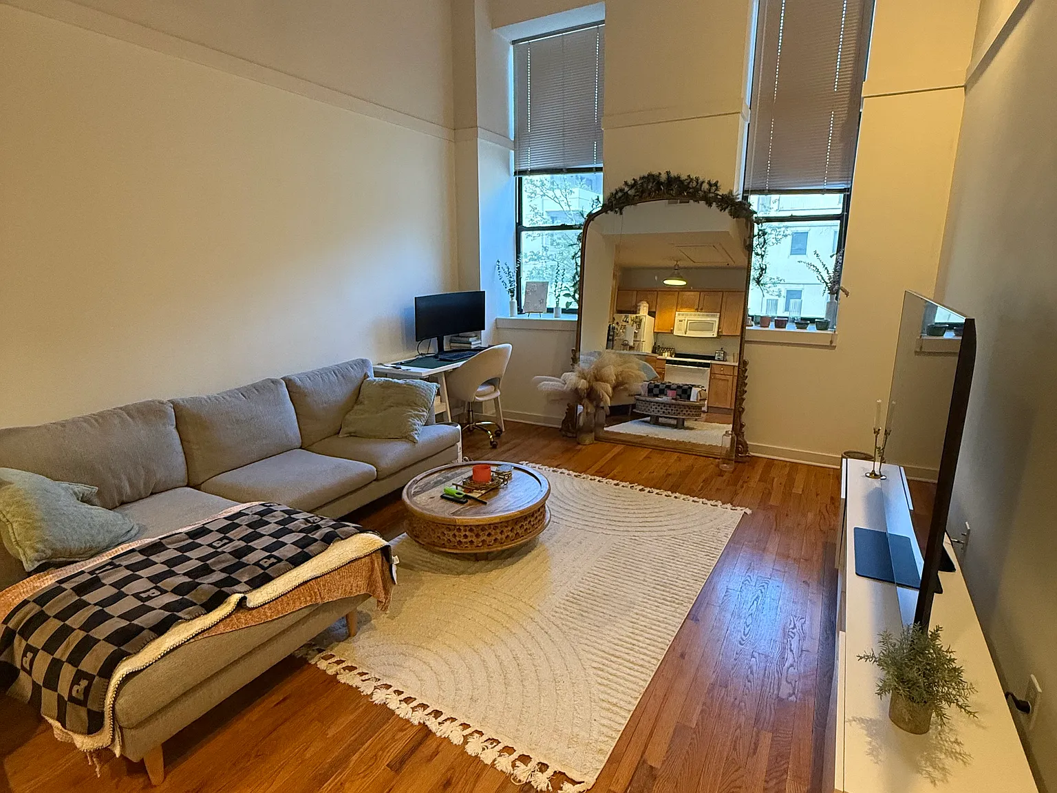 1 bed, 600 sqft, $3,050 — Photo 2
