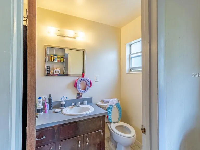 126 SW 40th Ter — Photo 19
