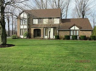 812 Ridgeview Dr, Erie, PA 16505