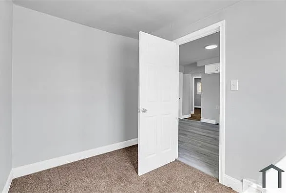 13900 Sussex St — Photo 11