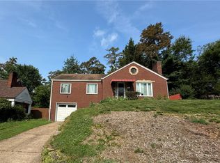 2075 Kendon Dr W, Pittsburgh, PA 15221