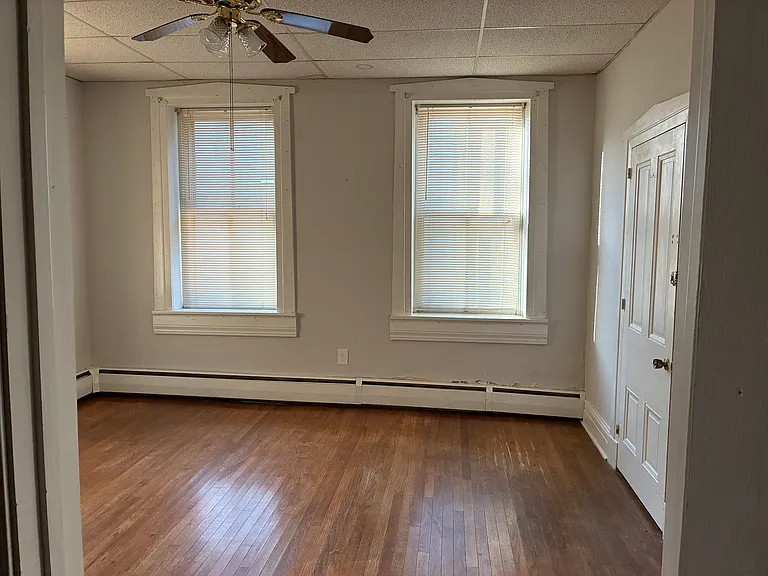 118 W Main Ave #1 — Photo 1