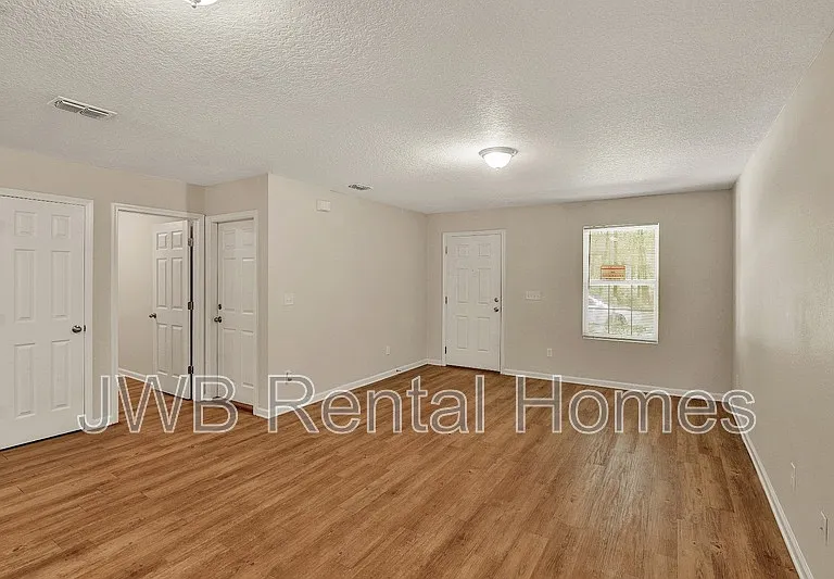 5658 Doeboy St — Photo 5