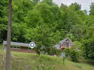 24132 Us Highway 421, Hyden, KY 41749