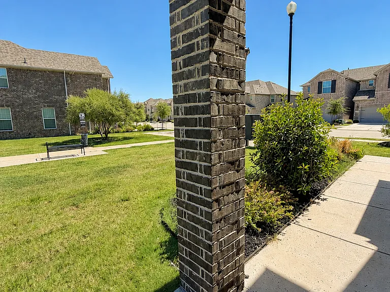 573 Hutchinson Ln — Photo 3