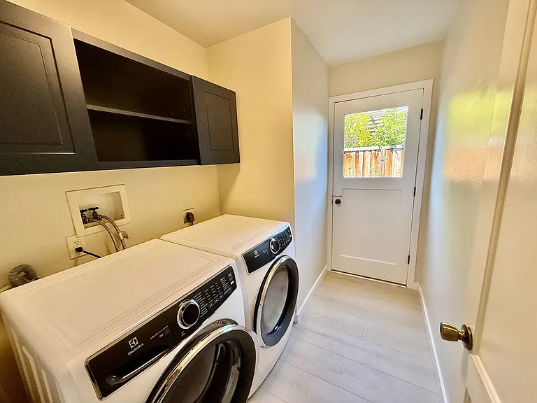 1123 Lillick Dr — Photo 16