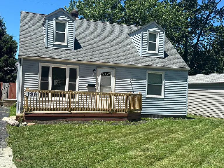 196 S Point Dr — Photo 12