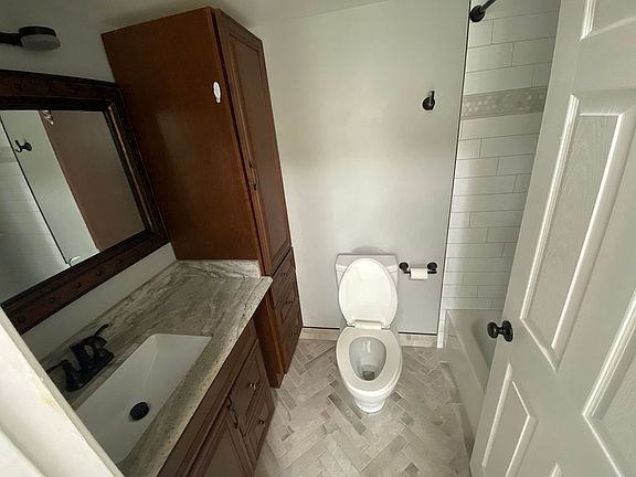 Master bedroom and bath 1/3