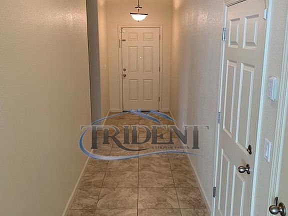 3rd image of 5530 Summer Land Dr