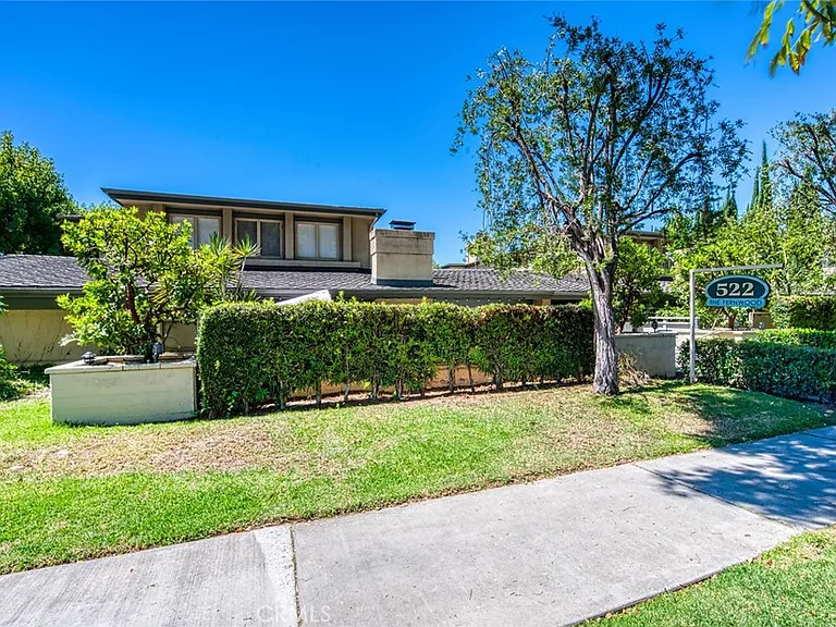 522 W Sierra Madre Blvd #B — Photo 3