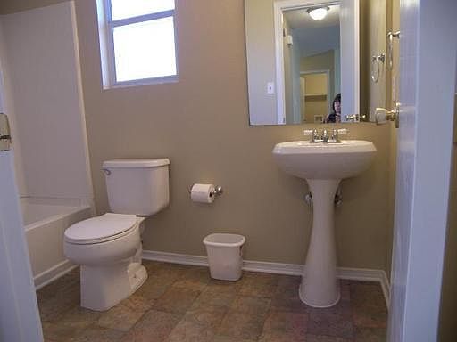 5th image of 7100 Asbury Dr