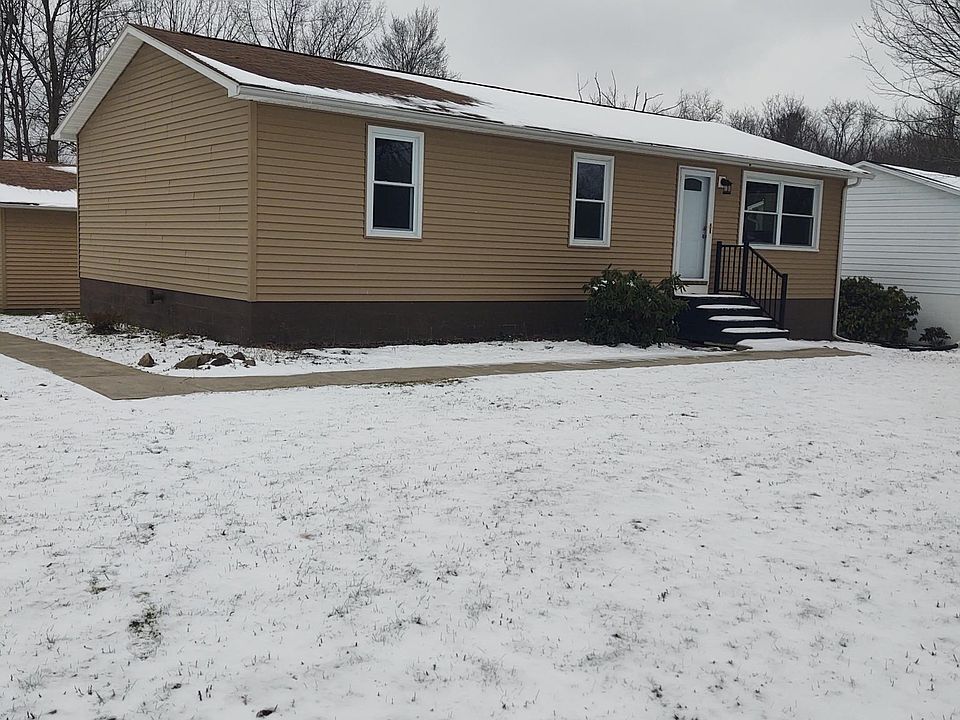 Spacious corner lot