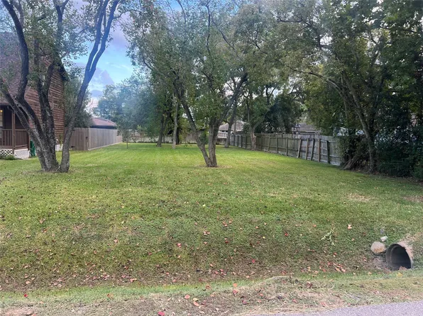 1317 3rd St, League City, TX 77573