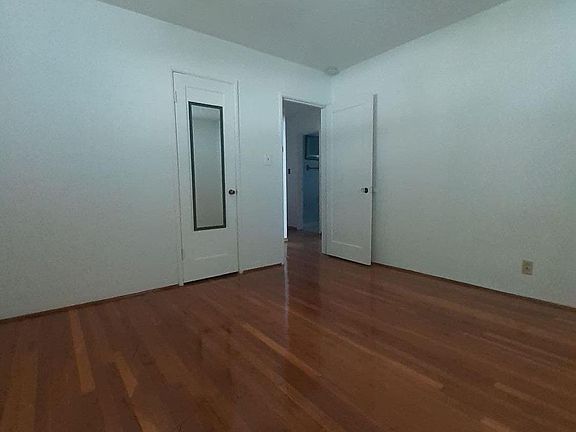 5th image of 2114 Raymond Ave