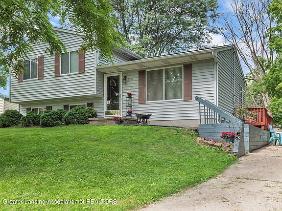 4th image of 4904 Westhill Dr