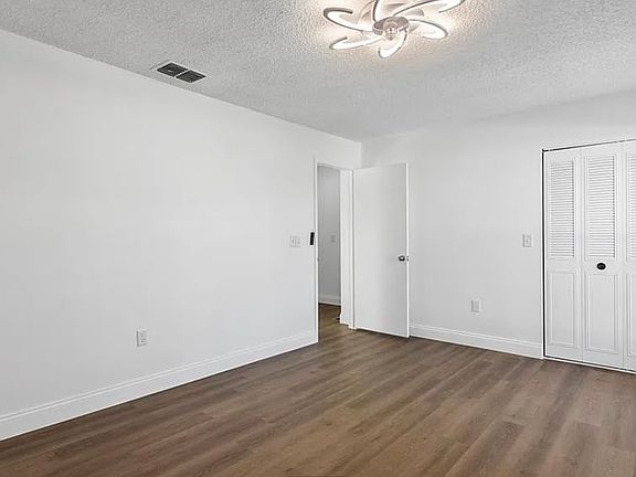 3rd image of 11818 Cypress Crest Cir #11818