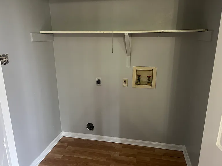 804 W Town Ct — Photo 11