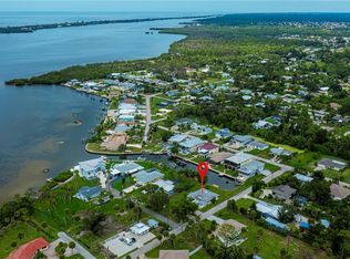 352 Oak St, Englewood, FL 34223