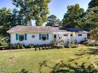 117 Tabor Rd, Oak Ridge, TN 37830